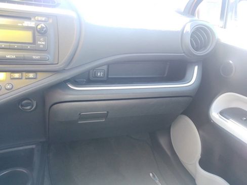 Used 2014 Toyota Prius C Two FWD image 34