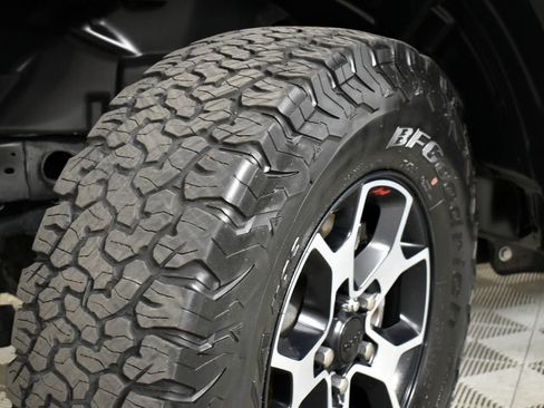 Used 2022 Jeep Wrangler Unlimited Rubicon w/ LED Lighting Group AWD/4WD image 8