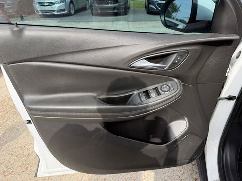 Used 2020 Buick Encore GX Select FWD image 12