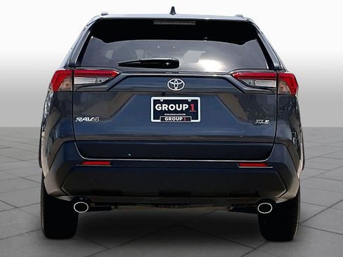 Used 2025 Toyota RAV4 XLE FWD image 5