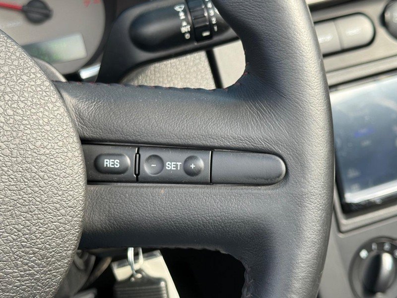Used 2008 Ford Mustang Shelby GT500 RWD image 19