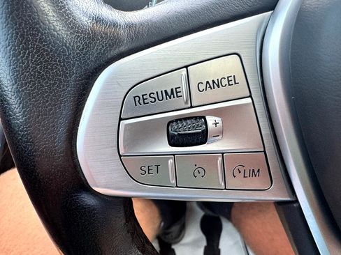 Used 2021 BMW X7 xDrive40i w/ Parking Assistance Package image 14