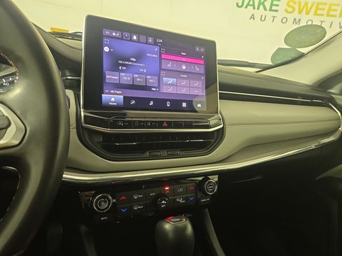 Used 2022 Jeep Compass Limited AWD/4WD image 22