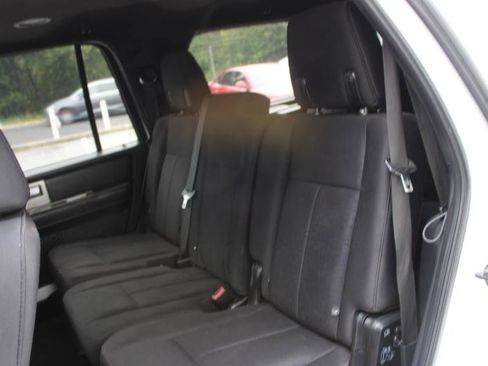 Used 2016 Ford Expedition XLT image 13