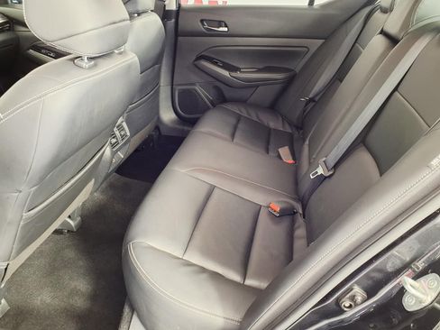 Used 2020 Nissan Altima 2.5 Platinum image 9