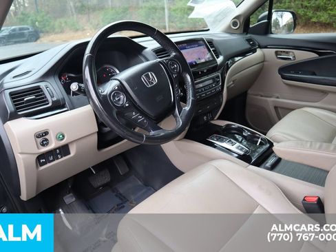 Used 2018 Honda Pilot Touring image 10