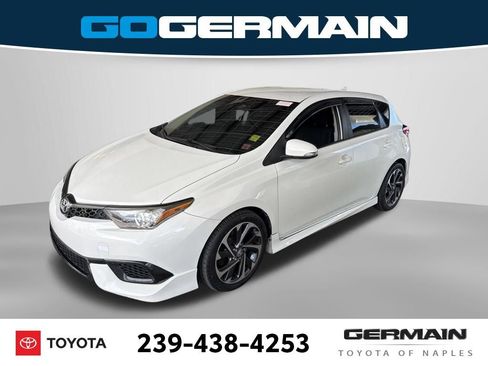 Used 2018 Toyota Corolla iM FWD image 1