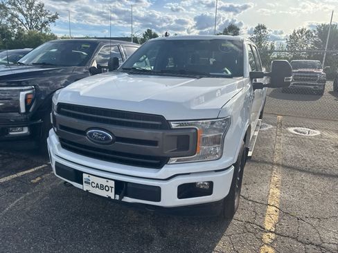 Used 2020 Ford F150 XLT w/ Equipment Group 302A Luxury AWD/4WD image 3