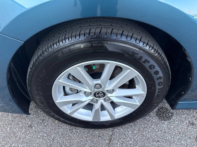 Used 2025 Toyota Camry LE FWD image 12