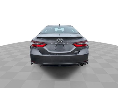 Used 2023 Toyota Camry SE image 7
