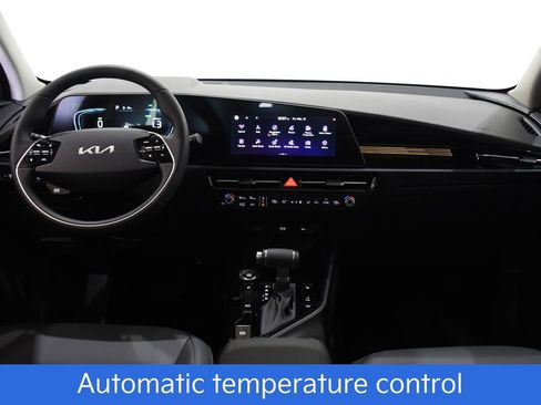 New 2025 Kia Niro EX FWD image 6