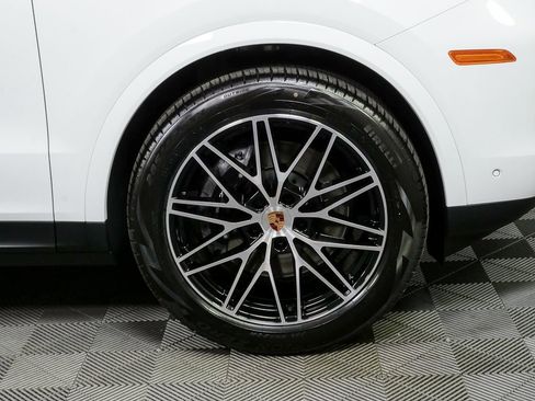 New 2026 Porsche Cayenne image 40