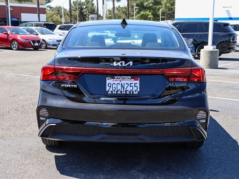 Used 2023 Kia Forte LXS FWD image 7