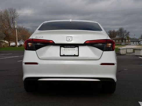 Used 2023 Honda Civic EX image 6