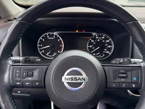 Used 2021 Nissan Rogue SV w/ Premium Package FWD image 7