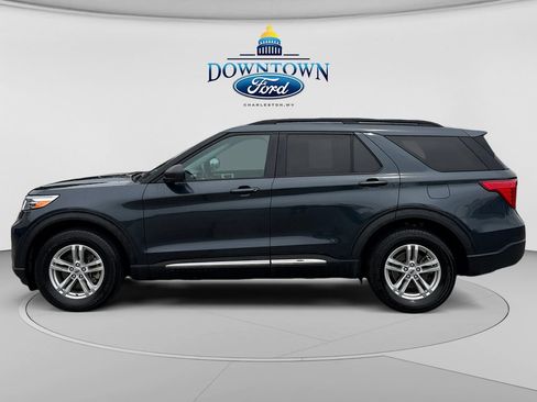Used 2023 Ford Explorer XLT AWD/4WD image 6