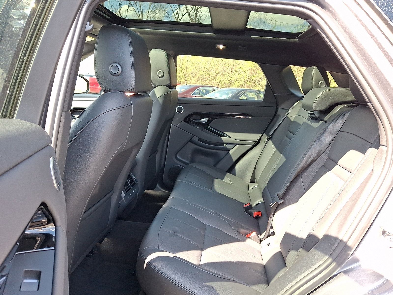 Used 2026 Land Rover Range Rover Evoque S AWD/4WD image 5