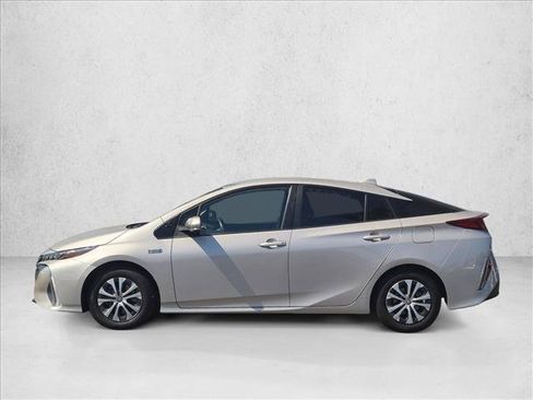 Used 2022 Toyota Prius Prime LE FWD image 9