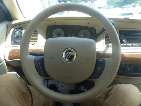 Used 2008 Mercury Grand Marquis GS RWD image 18