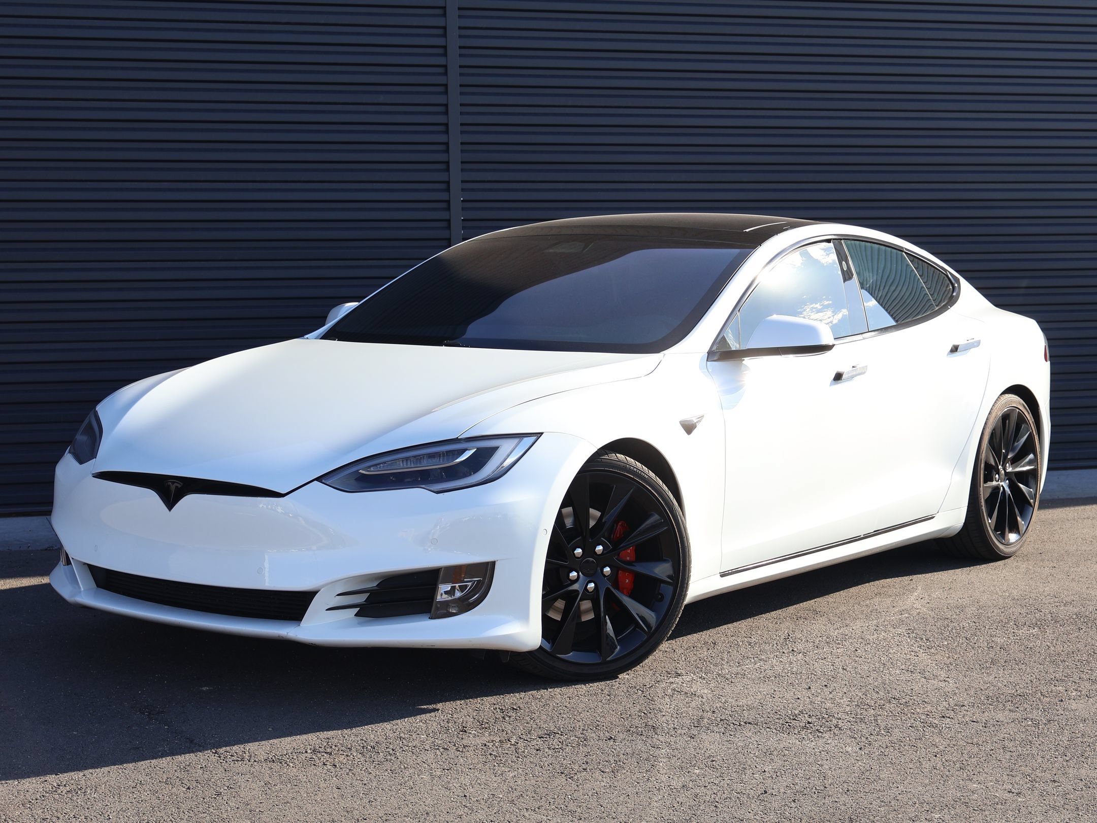 Used 2018 Tesla Model S P100D AWD/4WD image 1