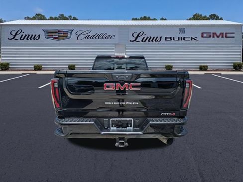 Used 2024 GMC Sierra 2500 AT4 w/ AT4 Premium Plus Package AWD/4WD image 5