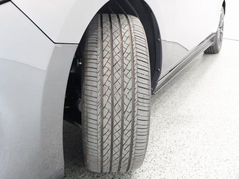 New 2025 MAZDA MAZDA3 Hatchback w/Premium Plus Pkg image 4