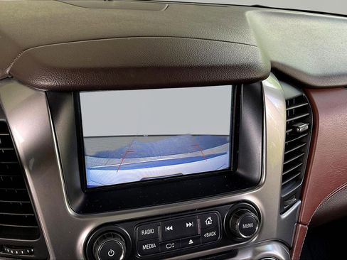 Used 2018 Chevrolet Tahoe Premier AWD/4WD image 14