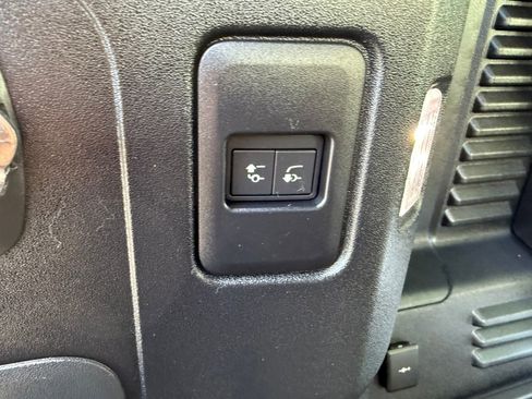 Used 2023 Land Rover Defender 90 X image 27