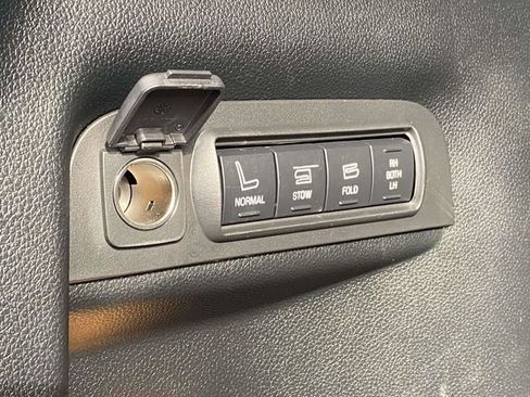 Used 2018 Ford Explorer Limited w/ Equipment Group 301A image 13