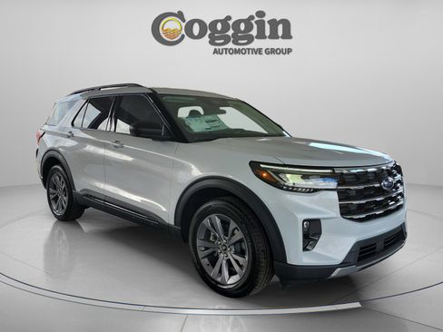 New 2026 Ford Explorer Active w/ Active Comfort Package image 8