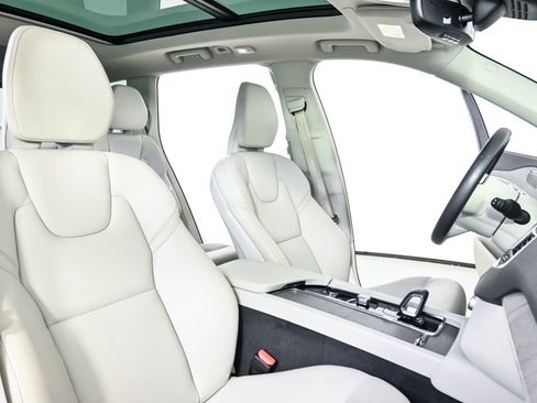 Certified 2023 Volvo XC90 B6 Plus w/ Protection Package Premier AWD/4WD image 26