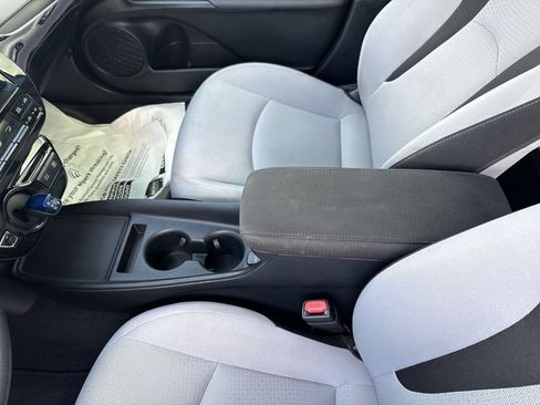 Used 2019 Toyota Prius LE FWD image 22