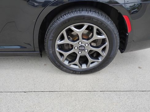 Used 2018 Chrysler 300 S w/ S Model Appearance Package AWD/4WD image 24