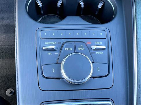 Used 2019 Audi A4 2.0T Premium image 32
