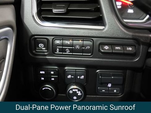 Used 2021 Chevrolet Tahoe Premier w/ Premium Package AWD/4WD image 19