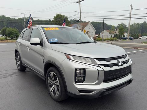 Used 2024 Mitsubishi Outlander Sport ES AWD/4WD image 3