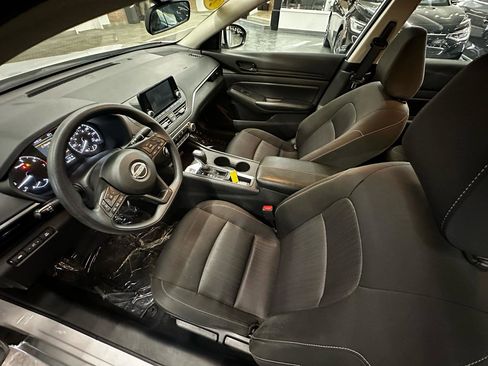 Used 2023 Nissan Altima 2.5 S image 10