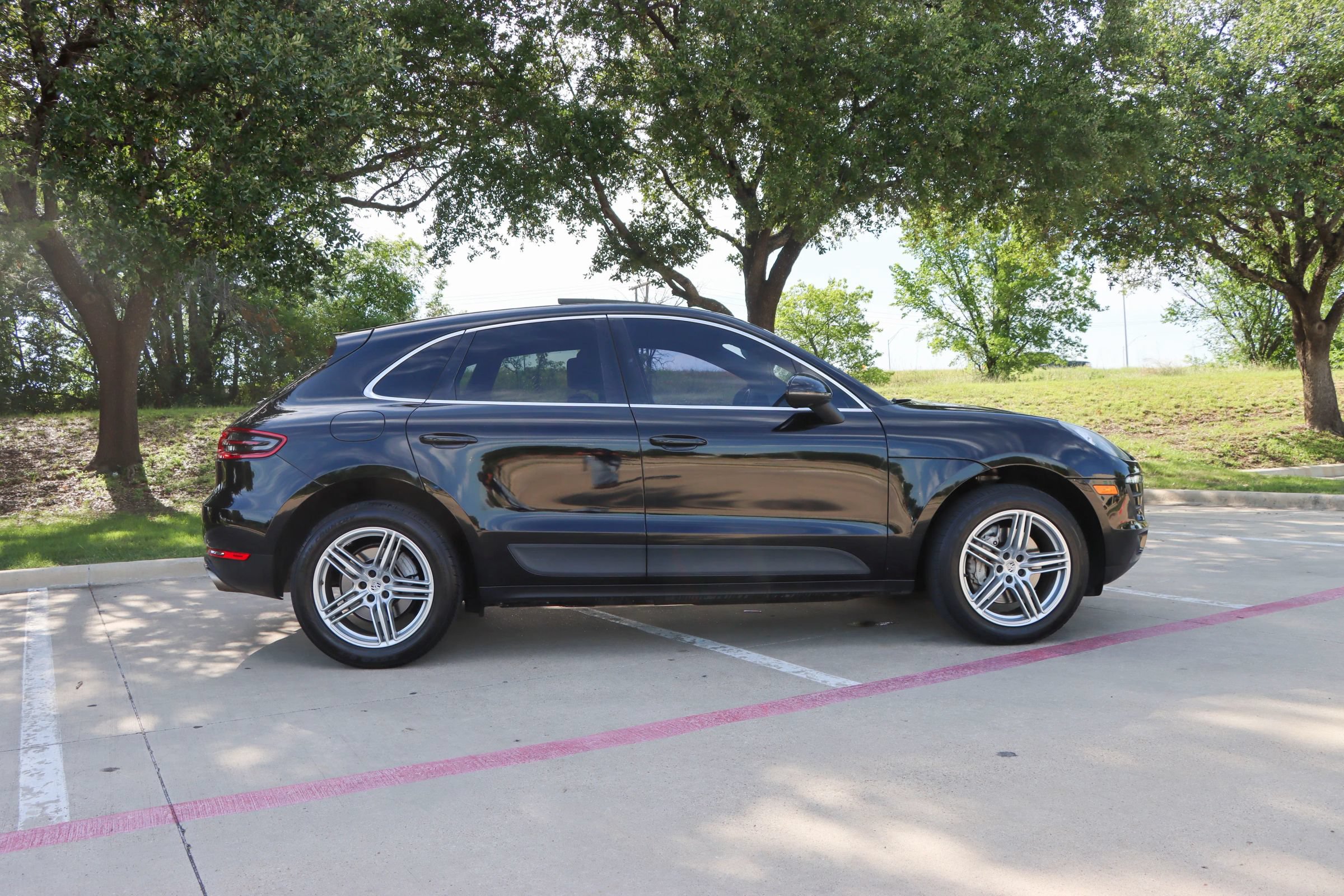 Used 2017 Porsche Macan S AWD/4WD image 8