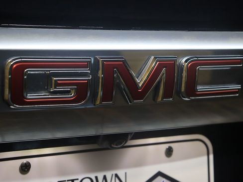 Used 2023 GMC Yukon Denali w/ Max Trailering Package image 24