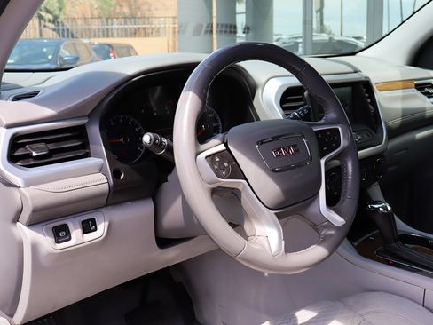 Used 2019 GMC Acadia SLE FWD image 41