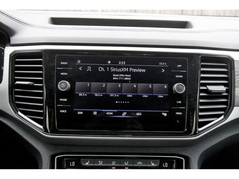 Used 2023 Volkswagen Atlas Cross Sport SE w/ Panoramic Sunroof Package FWD image 27