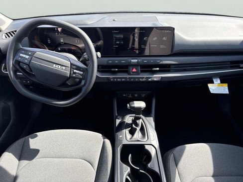 New 2025 Kia K4 LXS image 11