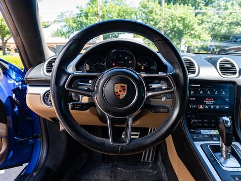 Used 2018 Porsche 718 Cayman RWD image 9