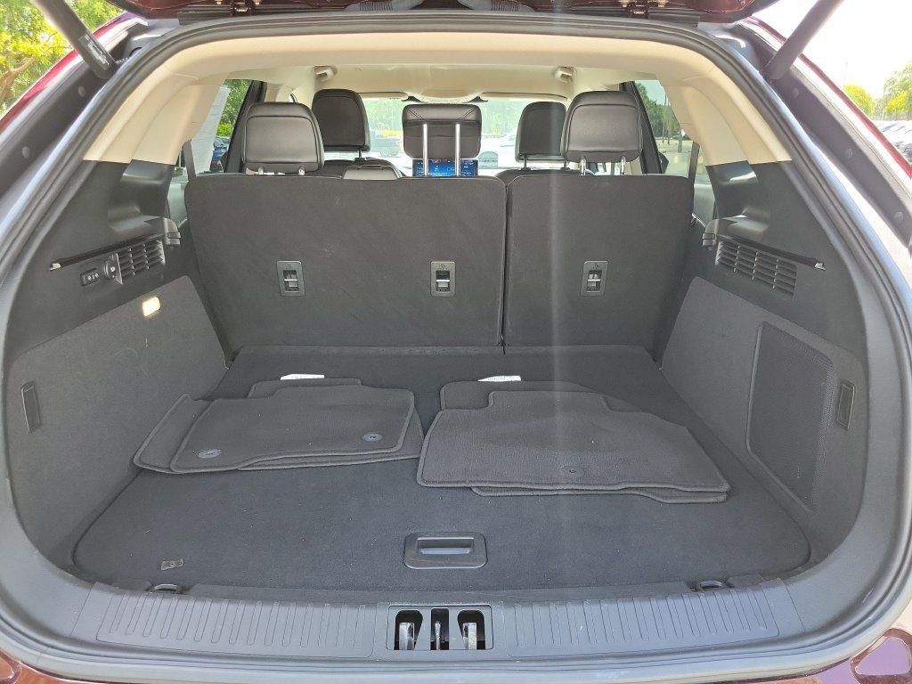 Used 2022 Lincoln Nautilus FWD w/ Premium Package image 6