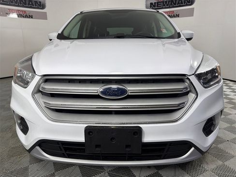 Used 2019 Ford Escape SE image 8