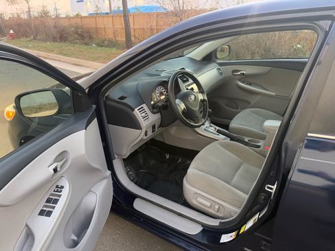 Used 2013 Toyota Corolla LE Special Edition image 10