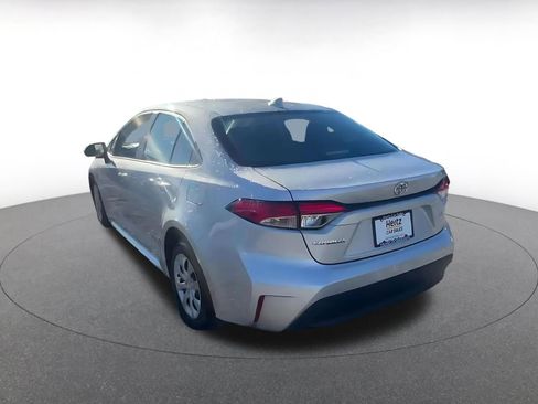 Used 2025 Toyota Corolla LE image 11