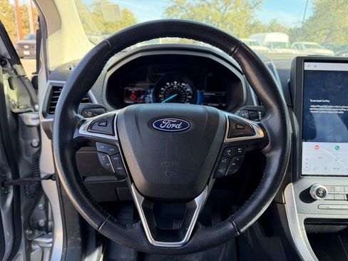 Used 2023 Ford Edge SEL w/ Convenience Package image 9