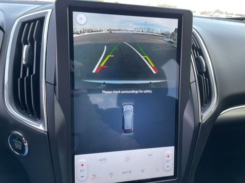 Used 2022 Ford Edge Titanium image 40