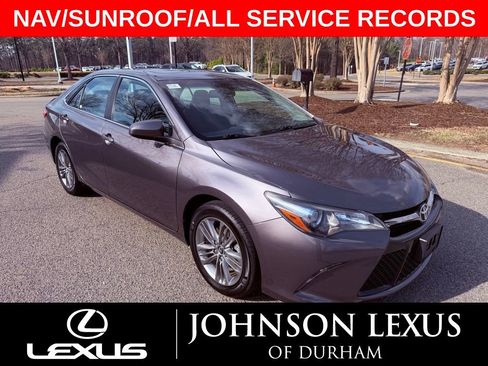 Used 2016 Toyota Camry SE w/ Moonroof Package image 1